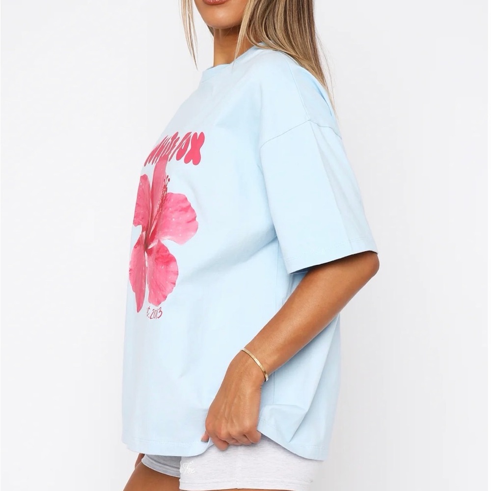 White Fox 3XS/XXS Oversized Baby Blue Tee Like New - Picture 4 of 8